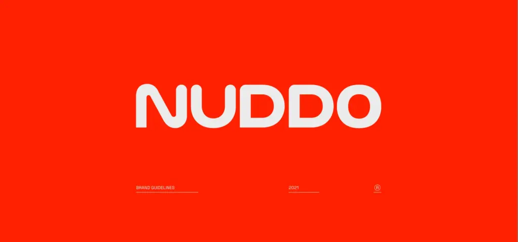 Logotipo de Nuddo sobre fondo rojo